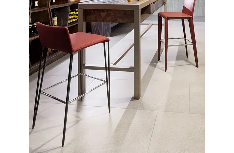 Bonaldo Filly Too Stool