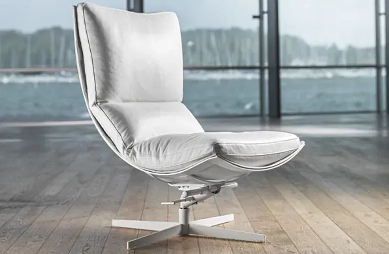 Fjords Quickship Spinnaker Lounge Chair