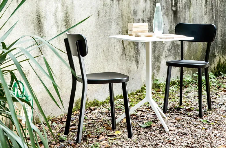 Magis Central Bistro Table