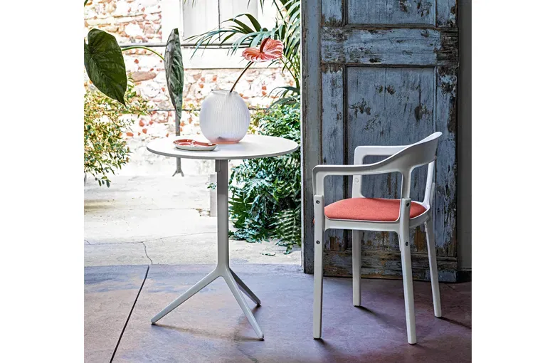 Magis Central Bistro Table