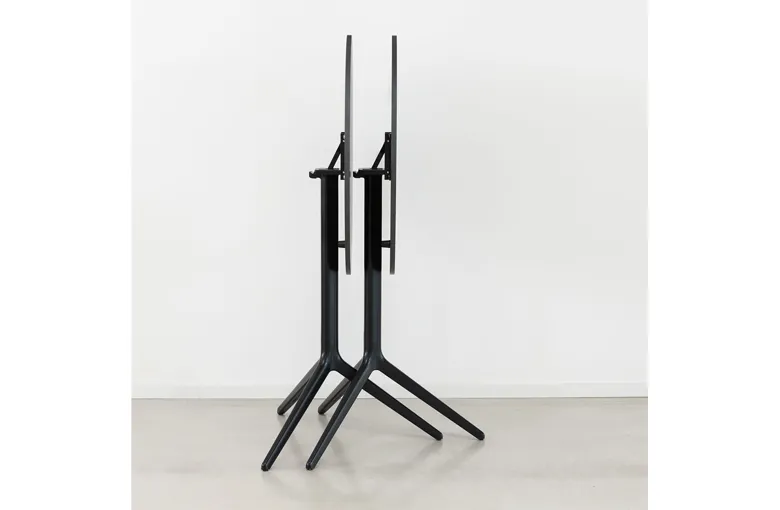 Magis Central Bistro Table