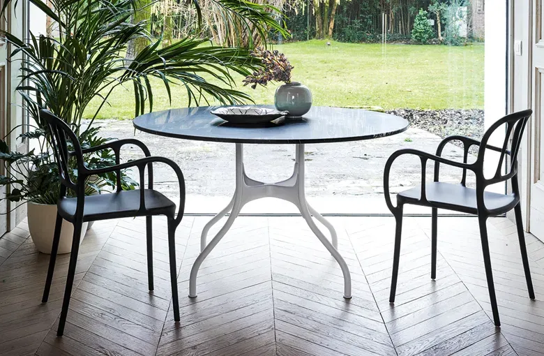 Magis Mila Round Dining Table