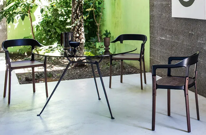 Magis Officina Round Dining Table