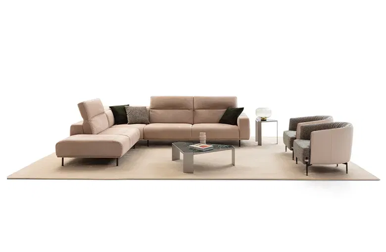 Nicoline Wing Collection