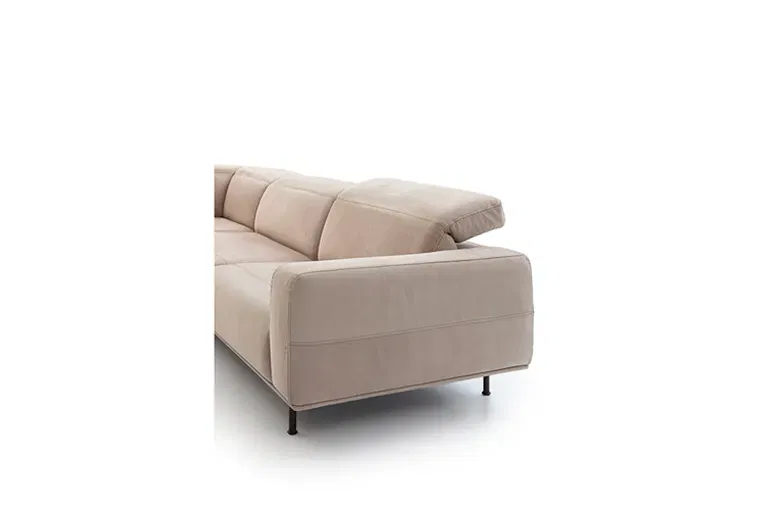 Nicoline Wing Collection